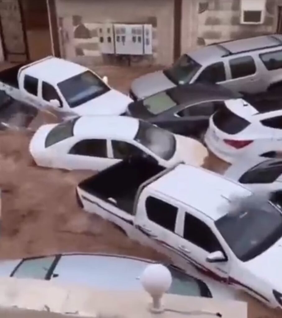 4-миллионный город в Саудовской Аравии пережил мощное наводнение